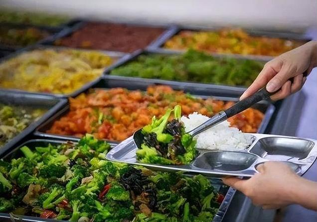 深圳食堂承包公司分享食用大蒜的好处