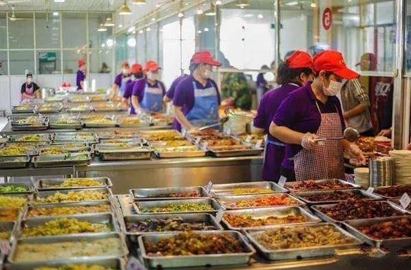 深圳企业应该如何选择员工食堂承包公司？